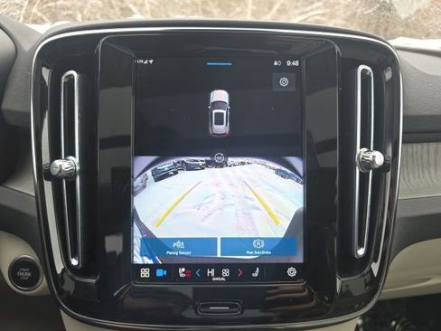 Certified 2023 Volvo XC40 B5 Plus w/ Driver Assist Package image 35