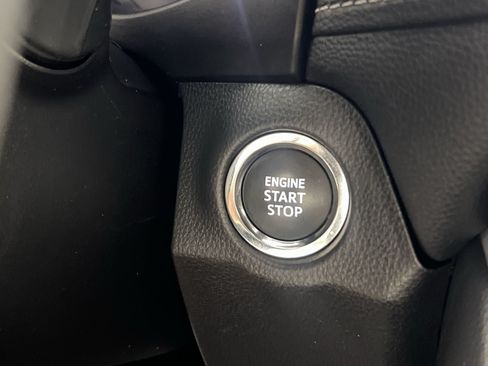 Used 2025 Toyota RAV4 XLE AWD/4WD image 35