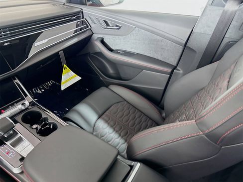 New 2025 Audi RS Q8 performance image 25