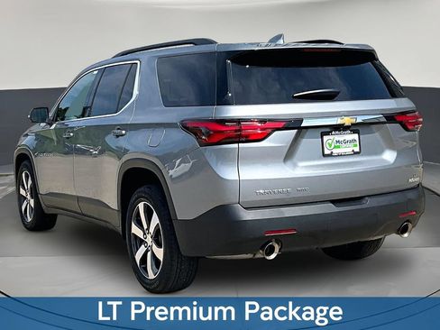 Used 2023 Chevrolet Traverse LT w/ LT Premium Package AWD/4WD image 5