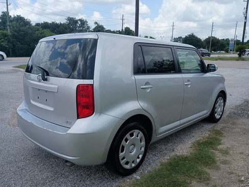 Used 2010 Scion xB image 5