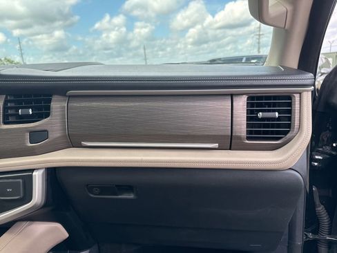 Used 2024 Ford Expedition Max Limited RWD image 16