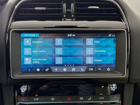 Used 2020 Jaguar F-PACE Prestige image 16