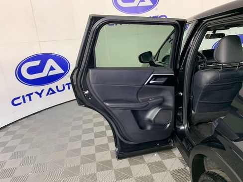 Used 2024 Mitsubishi Outlander SE FWD image 30