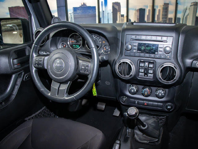 Used 2014 Jeep Wrangler Unlimited Sport w/ Quick Order Package 23S AWD/4WD image 14