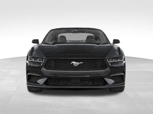 Used 2025 Ford Mustang Coupe RWD image 33