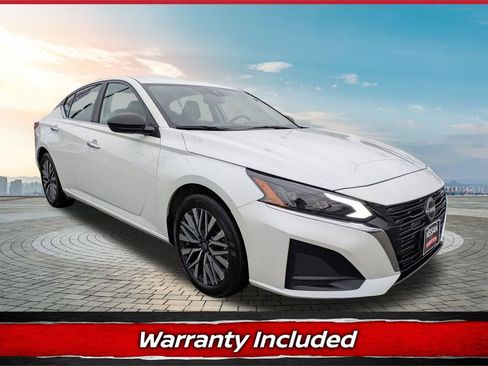 Certified 2024 Nissan Altima 2.5 SV image 1