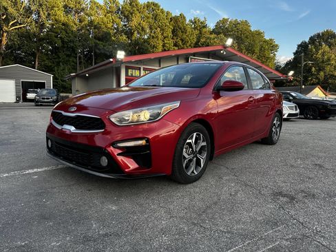 Used 2020 Kia Forte LXS image 2