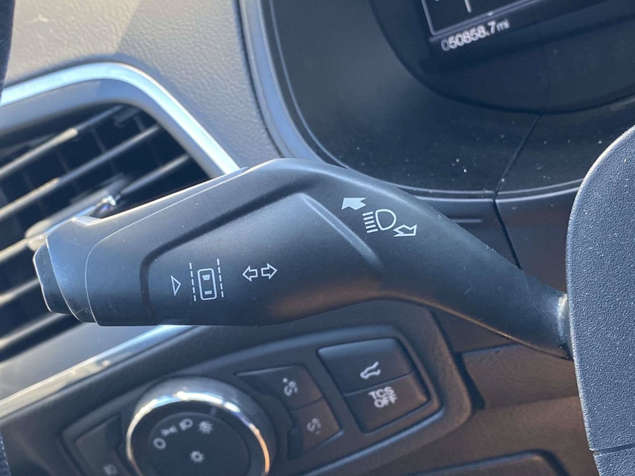 Used 2022 Ford Edge Titanium AWD/4WD image 32