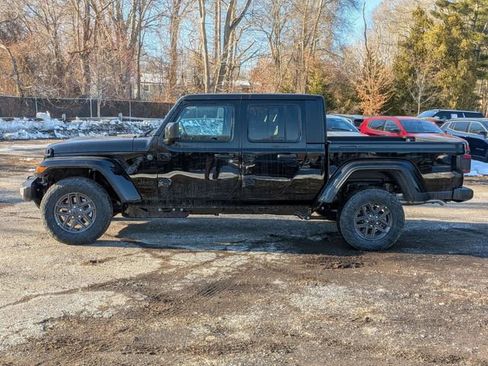 New 2026 Jeep Gladiator Sport image 6