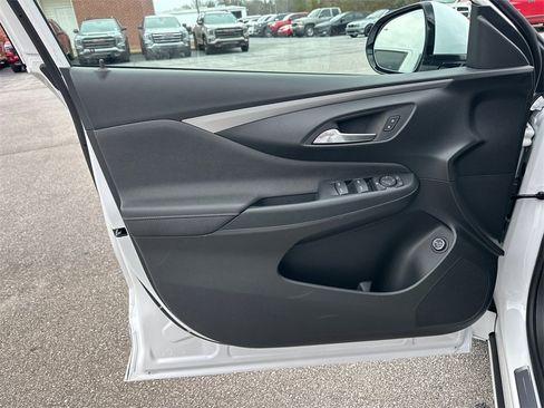 New 2026 Buick Envista Avenir image 11