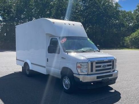 Used 2022 Ford E-350 and Econoline 350 Super Duty w/ Power Windows & Locks Group RWD image 2