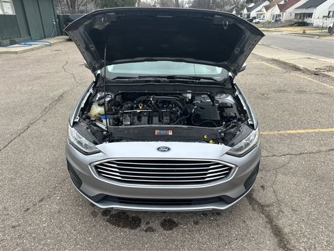 Used 2020 Ford Fusion SE image 14