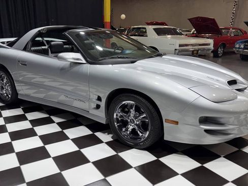 Used 2002 Pontiac Firebird Trans Am image 10