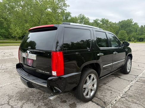 Used 2013 Cadillac Escalade Luxury RWD image 5