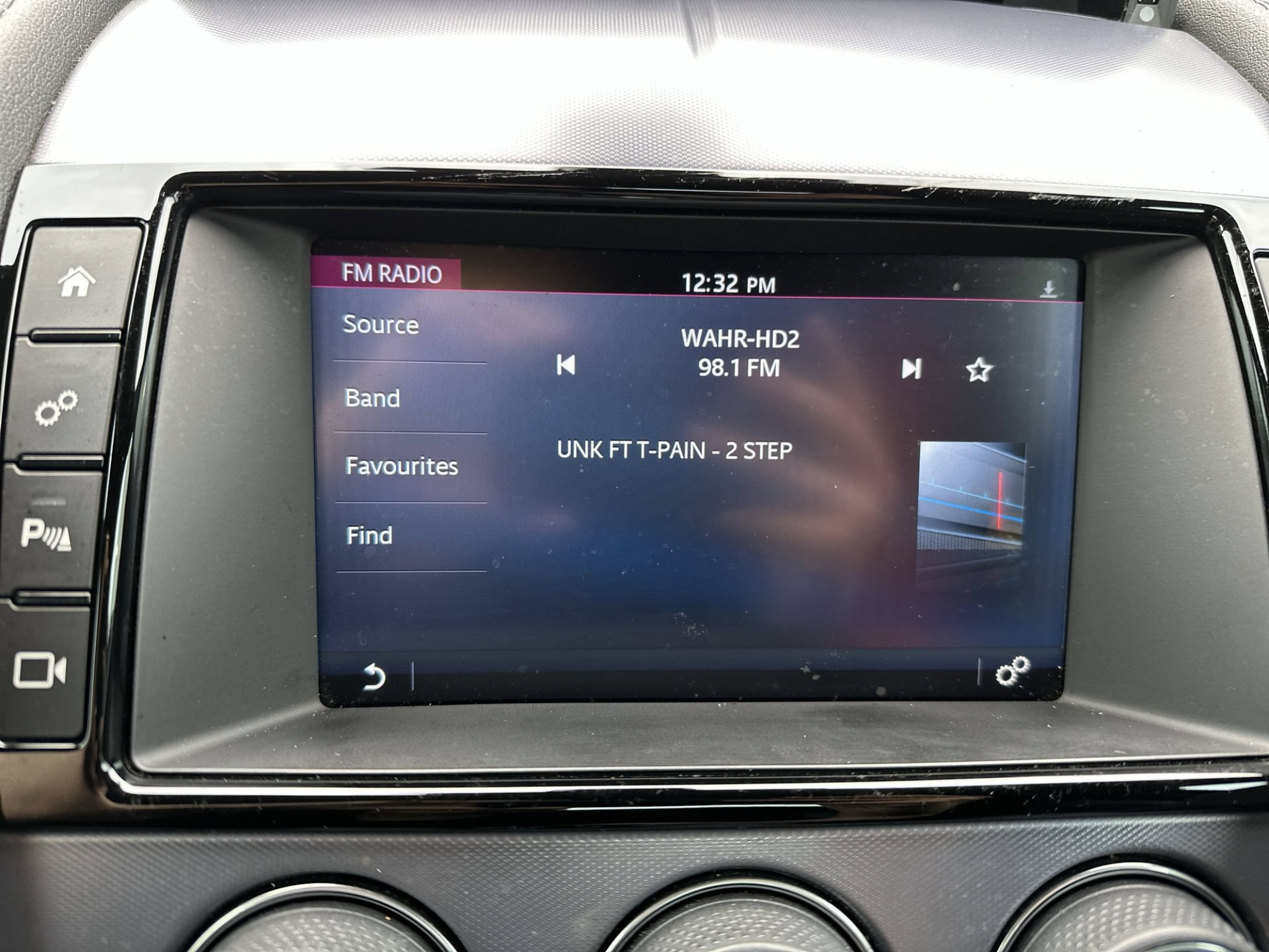 Used 2018 Jaguar F-TYPE Convertible RWD image 12