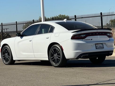 Used 2019 Dodge Charger SXT w/ Blacktop Package AWD/4WD image 7