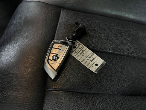 Used 2019 BMW X6 xDrive35i w/ Executive Package image 38