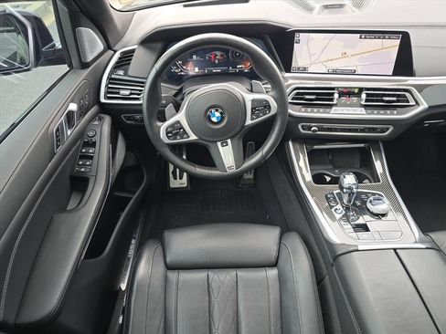 Used 2021 BMW X5 M50i w/ Executive Package image 11