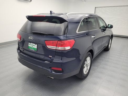 Used 2019 Kia Sorento AWD w/ LX Convenience Package image 9