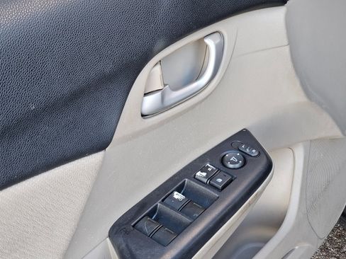 Used 2013 Honda Civic LX image 23