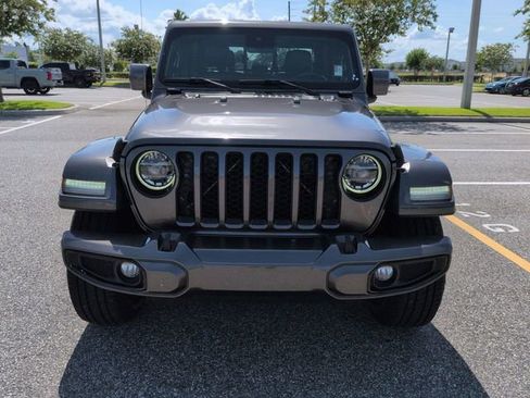 Used 2021 Jeep Gladiator Overland AWD/4WD image 9