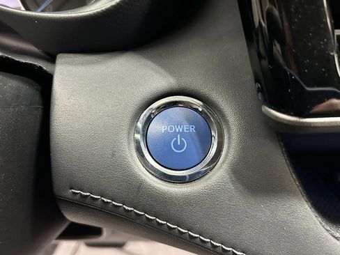 Used 2022 Toyota Highlander Limited image 16