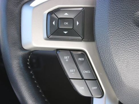 Used 2022 Ford F350 Lariat w/ Chrome Package image 20