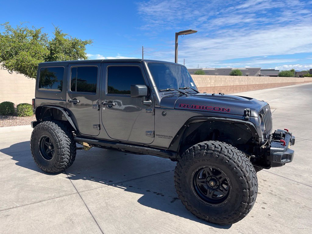 Used 2016 Jeep Wrangler Unlimited Rubicon AWD/4WD image 3