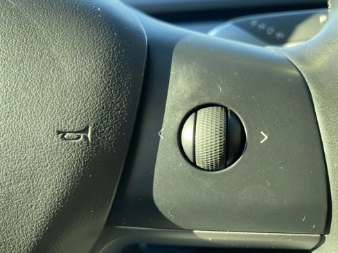 Used 2017 Tesla Model 3 Long Range image 17