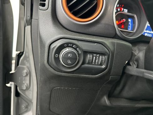Used 2021 Jeep Gladiator Mojave AWD/4WD image 30