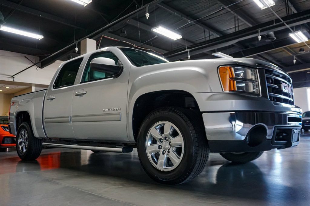 Used 2012 GMC Sierra 1500 SLT w/ SLT Convenience Package AWD/4WD image 2