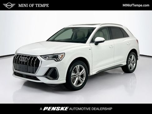 Used 2023 Audi Q3 2.0T Premium w/ Convenience Package AWD/4WD image 1