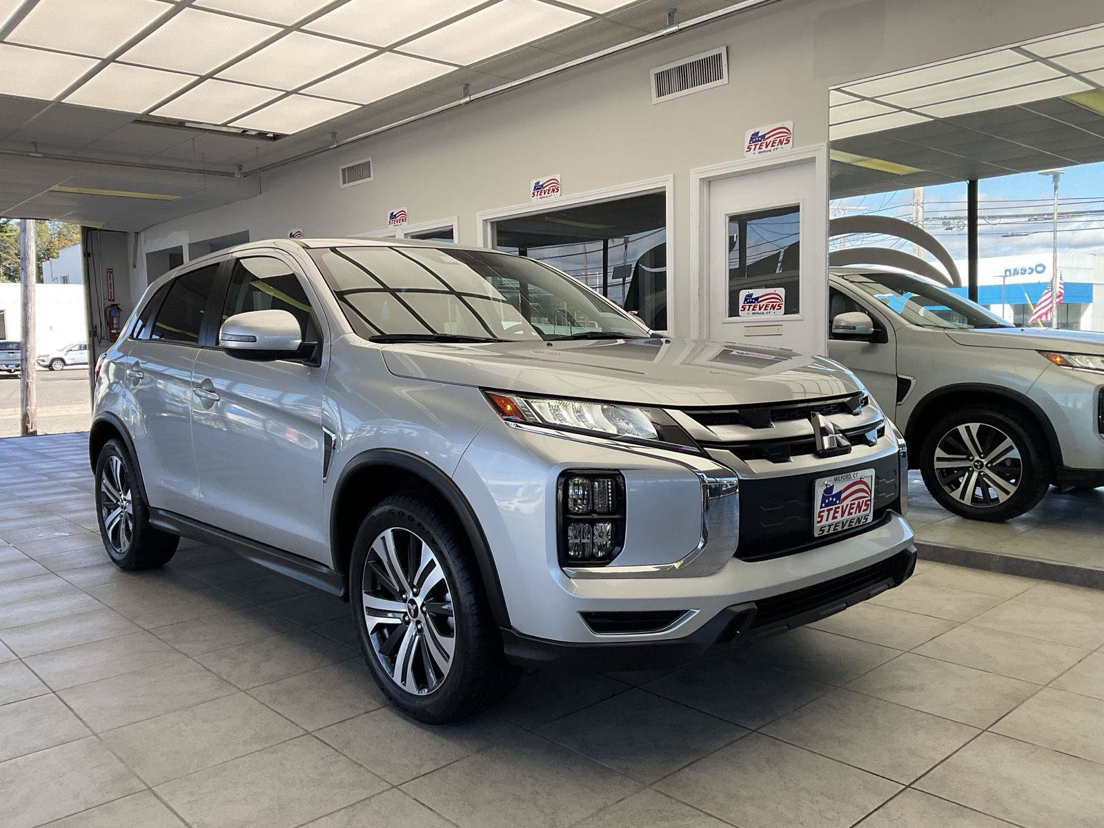 Used 2025 Mitsubishi Outlander Sport SE AWD/4WD image 1