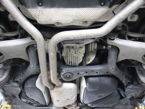 Used 2016 Audi A8 L 4.0T w/ Driver Assistance Package image 97