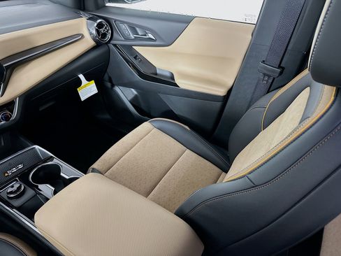 New 2026 Chevrolet Equinox ACTIV image 23