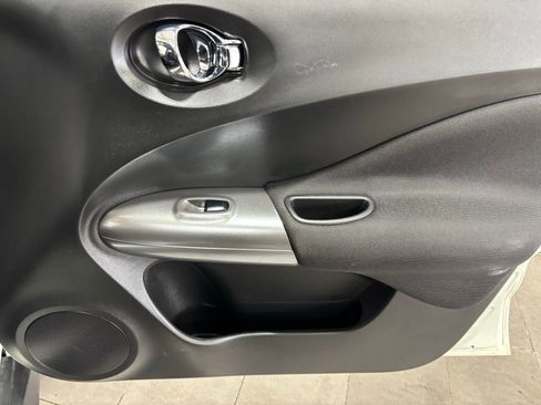 Used 2011 Nissan Juke SL image 17