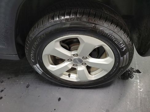 Used 2019 Jeep Compass Latitude w/ Popular Equipment Group image 11