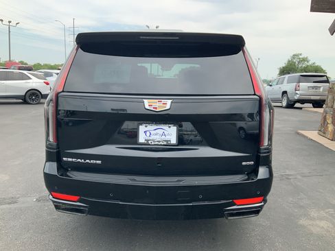 Used 2022 Cadillac Escalade ESV Sport Platinum AWD/4WD image 7