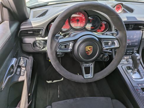Used 2018 Porsche 911 Targa 4 GTS AWD/4WD image 20