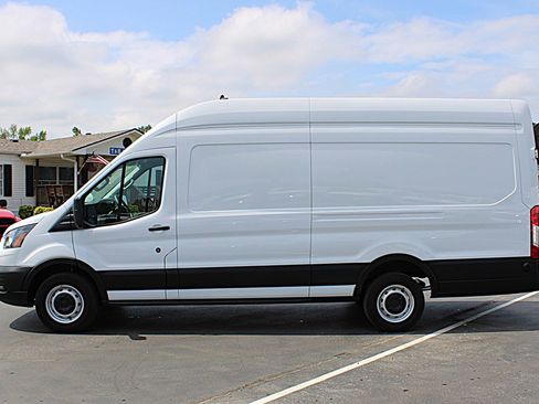 Used 2024 Ford Transit 250 148 High Roof Extended w/ Load Area Protection Package RWD image 6