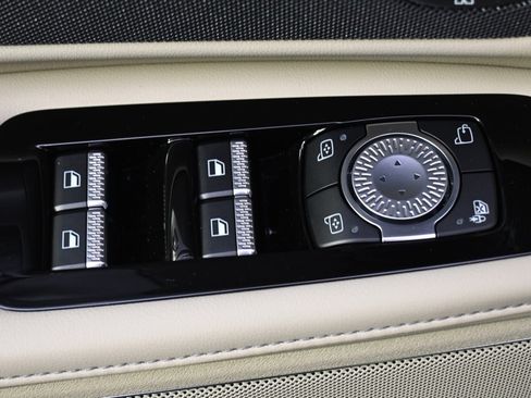 New 2025 Lincoln Nautilus Reserve image 23