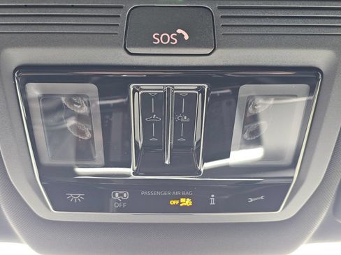 Used 2024 Volkswagen Atlas Cross Sport SEL Premium R-Line AWD/4WD image 34