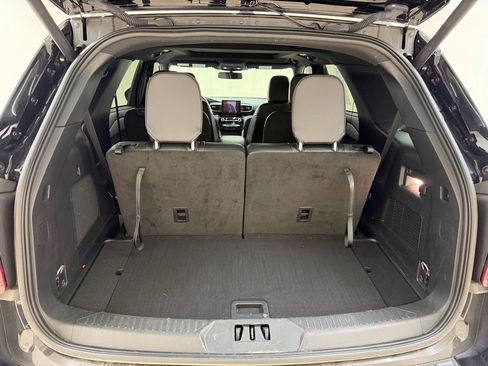 Used 2024 Ford Explorer ST-Line w/ Class IV Trailer Tow Package AWD/4WD image 5