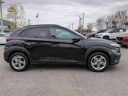 Used 2023 Hyundai Kona SEL w/ Winter Weather Package image 4