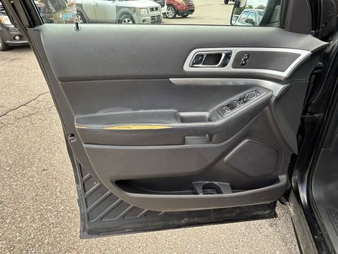 Used 2013 Ford Explorer XLT AWD/4WD image 15
