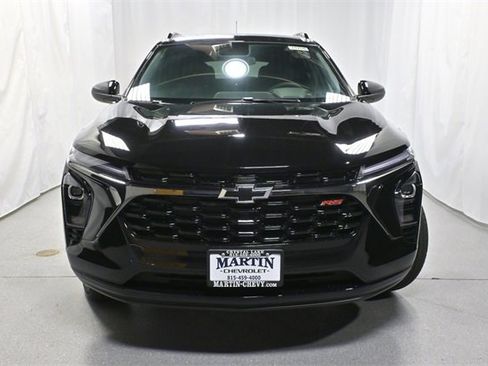 New 2025 Chevrolet Trax RS w/ Sunroof Package image 8