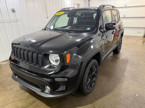 Used 2019 Jeep Renegade Altitude w/ Quick Order Package 2XM AWD/4WD image 4