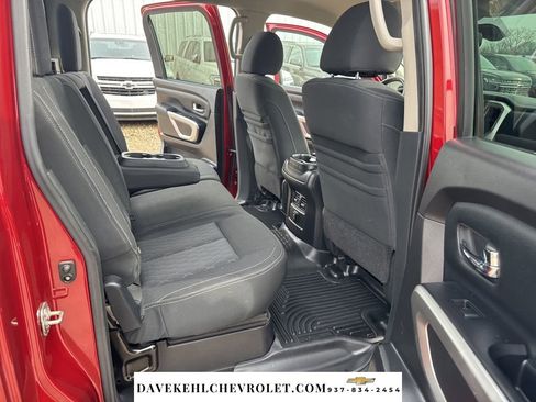 Used 2017 Nissan Titan SV image 22