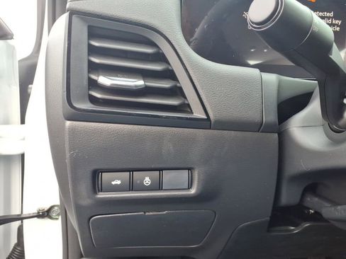 New 2026 Nissan Sentra SR image 18